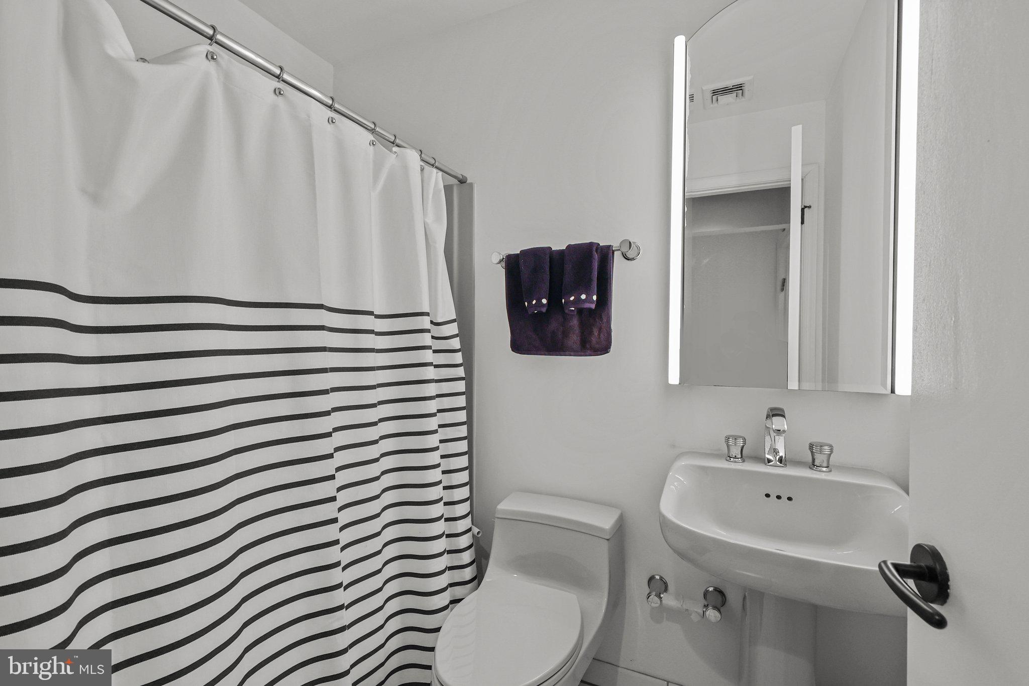 5 Woodland Road Newtown, PA 18940 - Photo 54 of 62 Bathroom #3