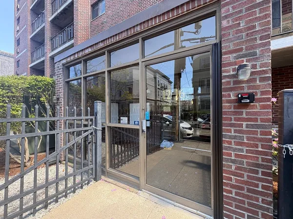 $3,750 | 12 Ellery Street, Unit 306, Cambridge, MA 02138