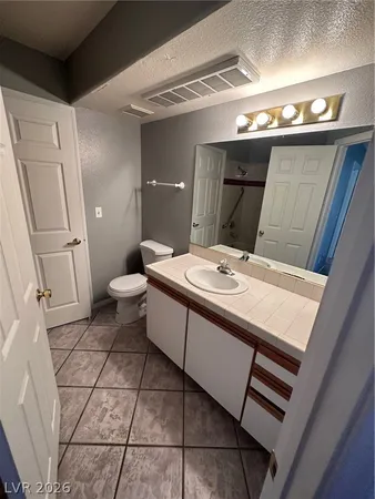 $1,350 | 1600 North Torrey Pines Drive, Unit 102, Las Vegas, NV 89108