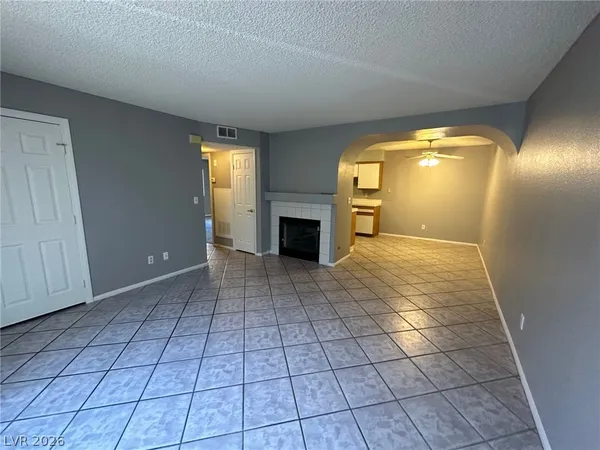 $1,350 | 1600 North Torrey Pines Drive, Unit 102, Las Vegas, NV 89108