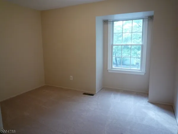 $3,000 | 388 Cotswold Place, Somerset, NJ 08873