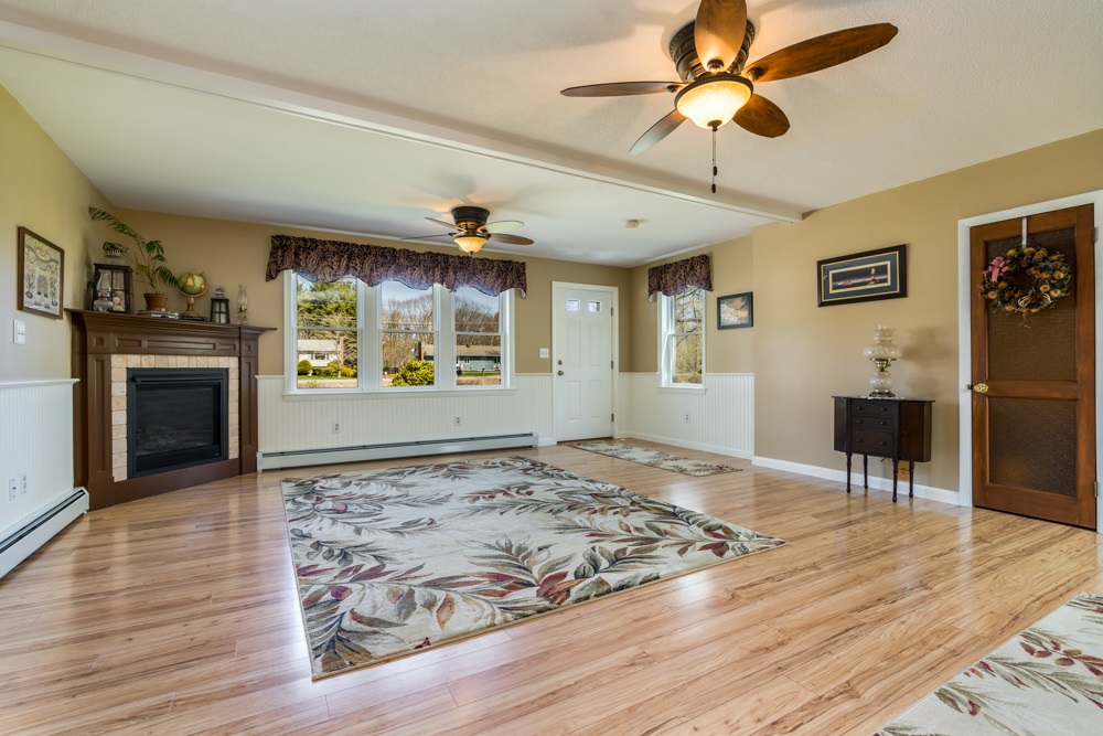 332 Sanford Road Wells, ME 04090 - Photo 12 of 38 Gallery Image 12