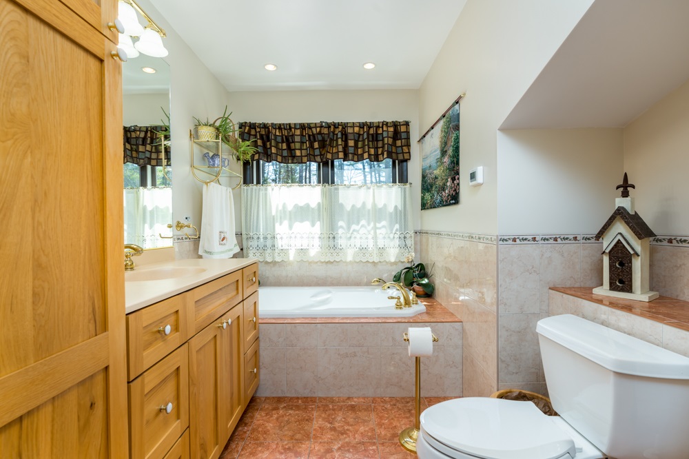332 Sanford Road Wells, ME 04090 - Photo 26 of 38 Gallery Image 26