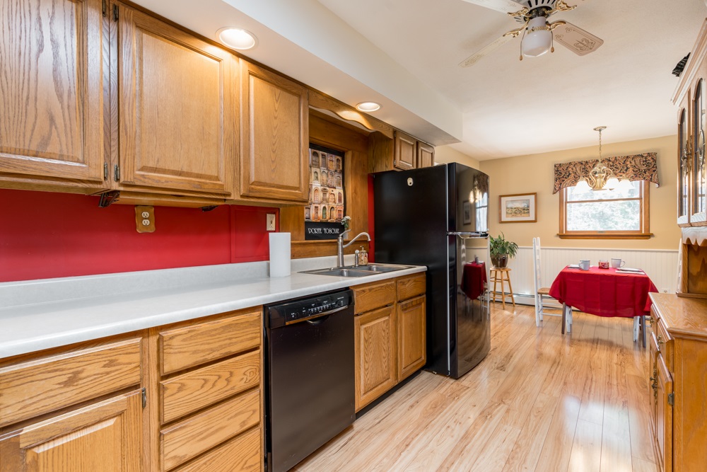332 Sanford Road Wells, ME 04090 - Photo 10 of 38 Gallery Image 10