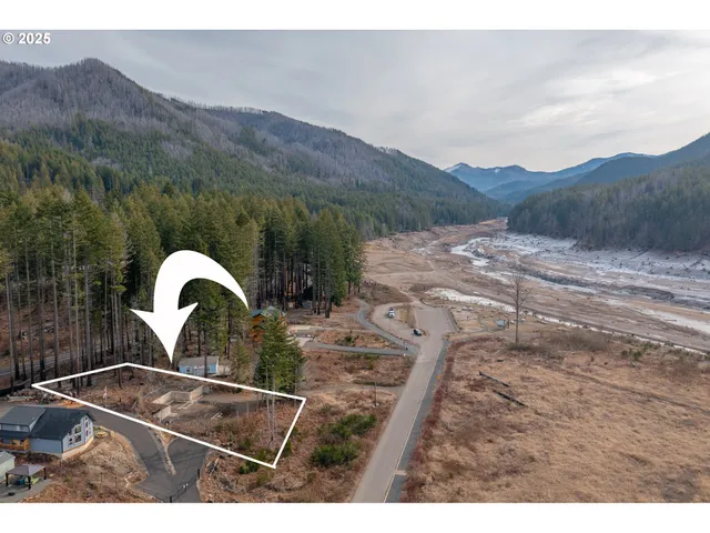 $370,000 | 360 Detroit Road South, Detroit, OR 97342