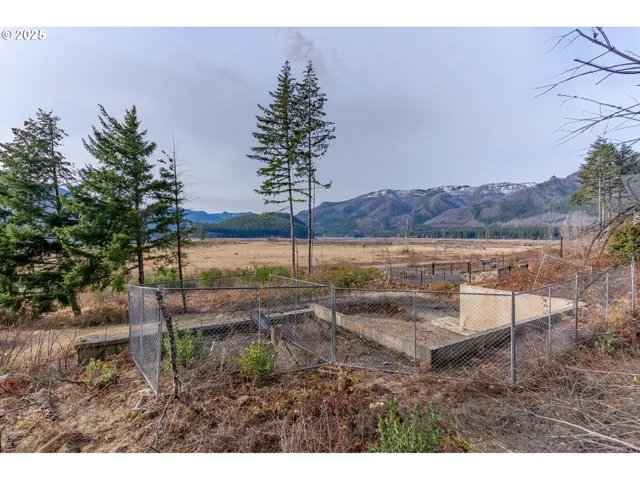 $370,000 | 360 Detroit Road South, Detroit, OR 97342