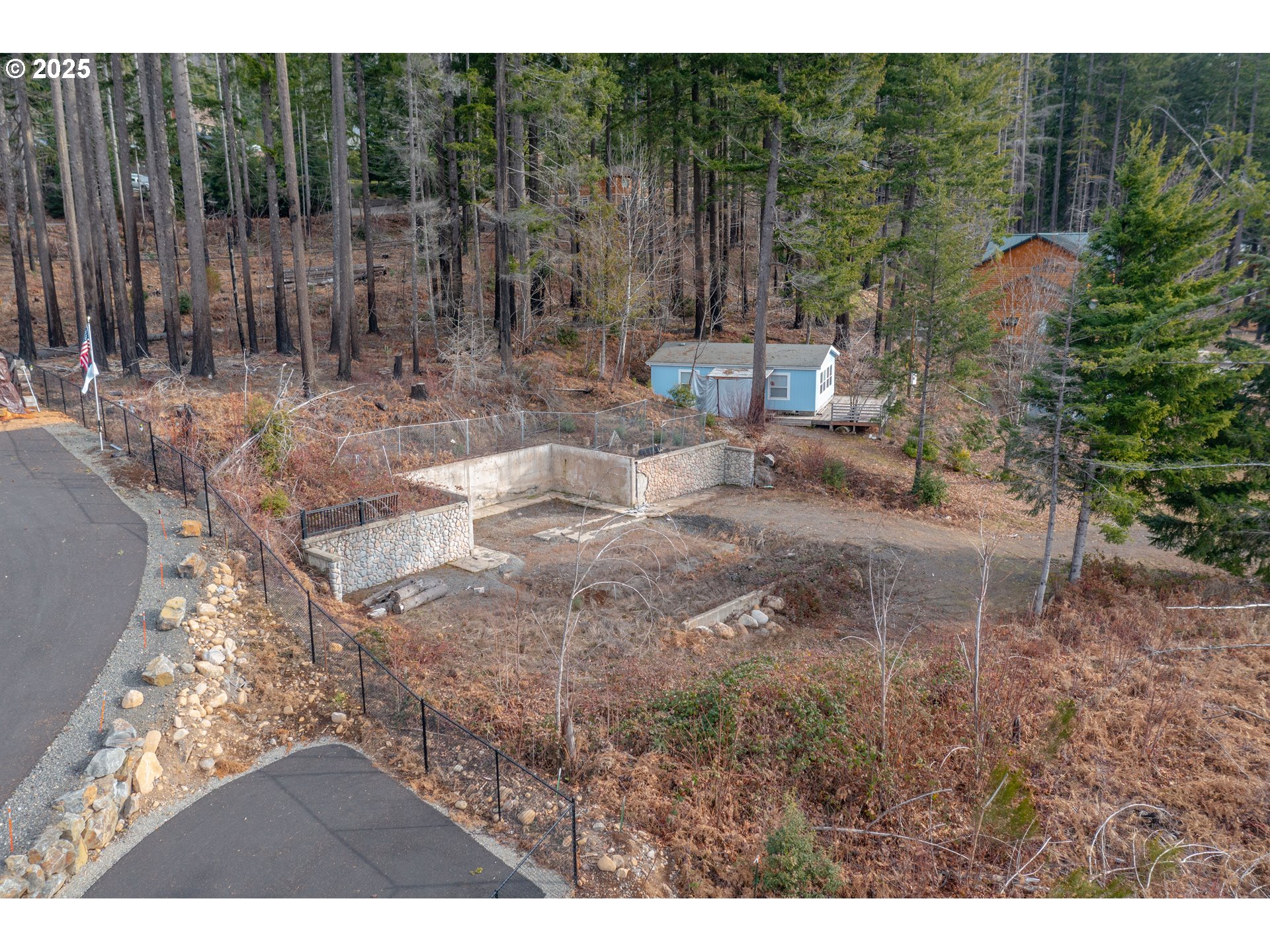 360 Detroit Road South Detroit, OR 97342 - Photo 9 of 16