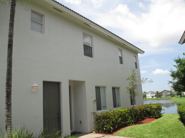 3214 Laurel Ridge Circle Riviera Beach, FL 33404 - Photo 6 of 10 IMG_0830