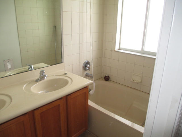 3214 Laurel Ridge Circle Riviera Beach, FL 33404 - Photo 8 of 10 IMG_0843
