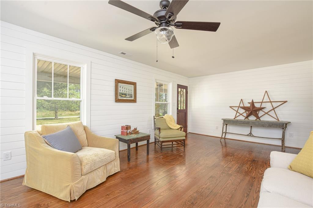 1190 K Fork Road Madison, NC 27025 - Photo 5 of 37