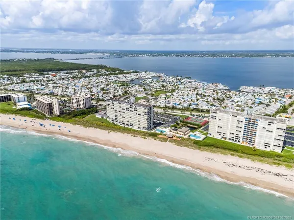 $3,000 | 10680 South Ocean Drive, Unit G 2, Jensen Beach, FL 34957