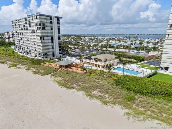 $3,000 | 10680 South Ocean Drive, Unit G 2, Jensen Beach, FL 34957