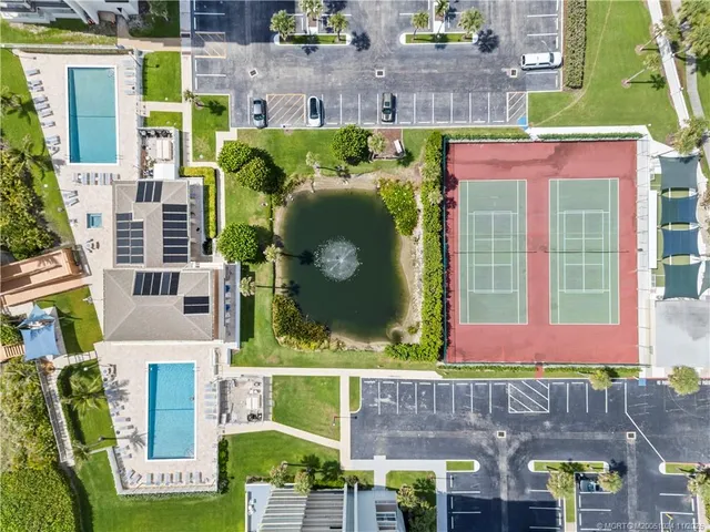 a view of building with outdoor space