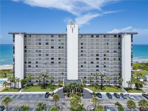 $3,000 | 10680 South Ocean Drive, Unit G 2, Jensen Beach, FL 34957