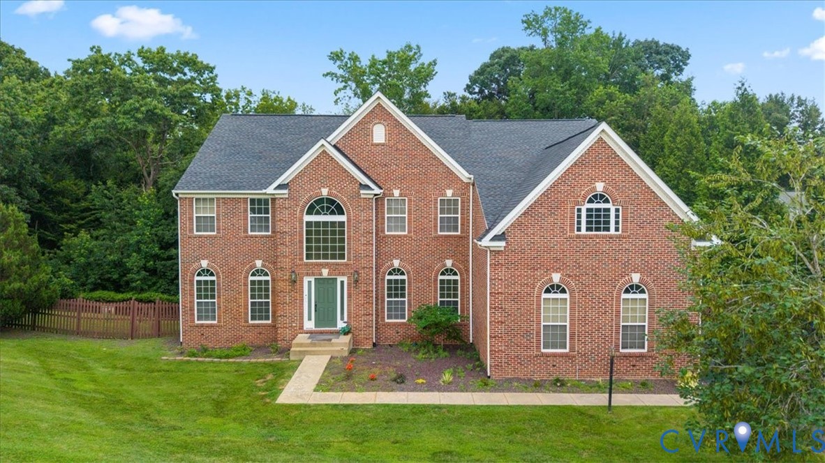 28 Millbrook Road Stafford, VA 22554 - Photo 4 of 44 a front view of a house with a yard