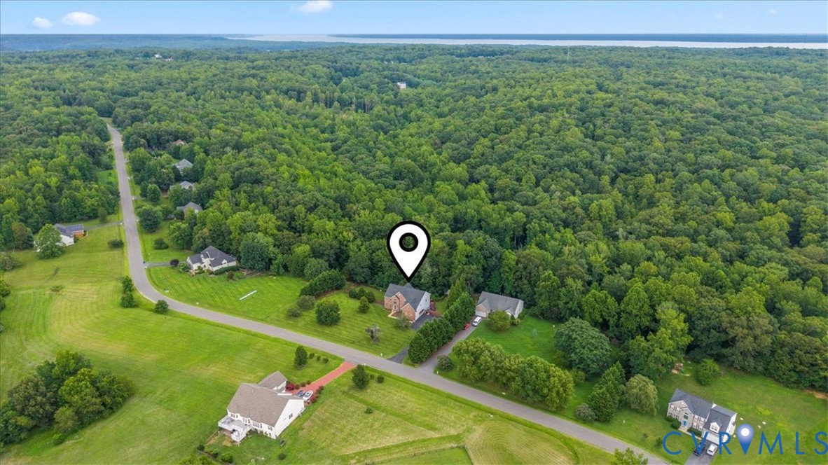 28 Millbrook Road Stafford, VA 22554 - Photo 6 of 44 a view of a wooden fence and a yard
