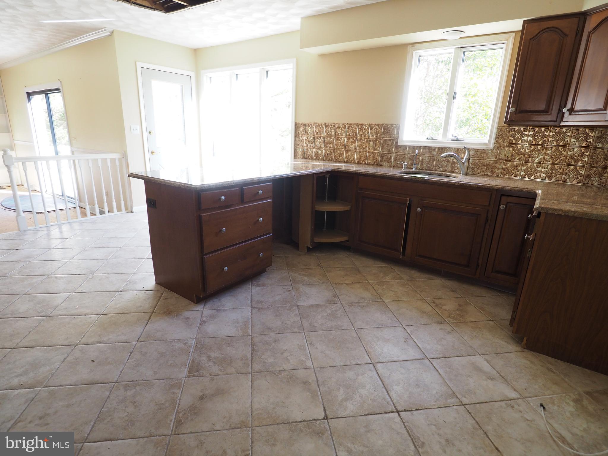14005 Old Hanover Road Reisterstown, MD 21136 - Photo 6 of 26 Kitchen