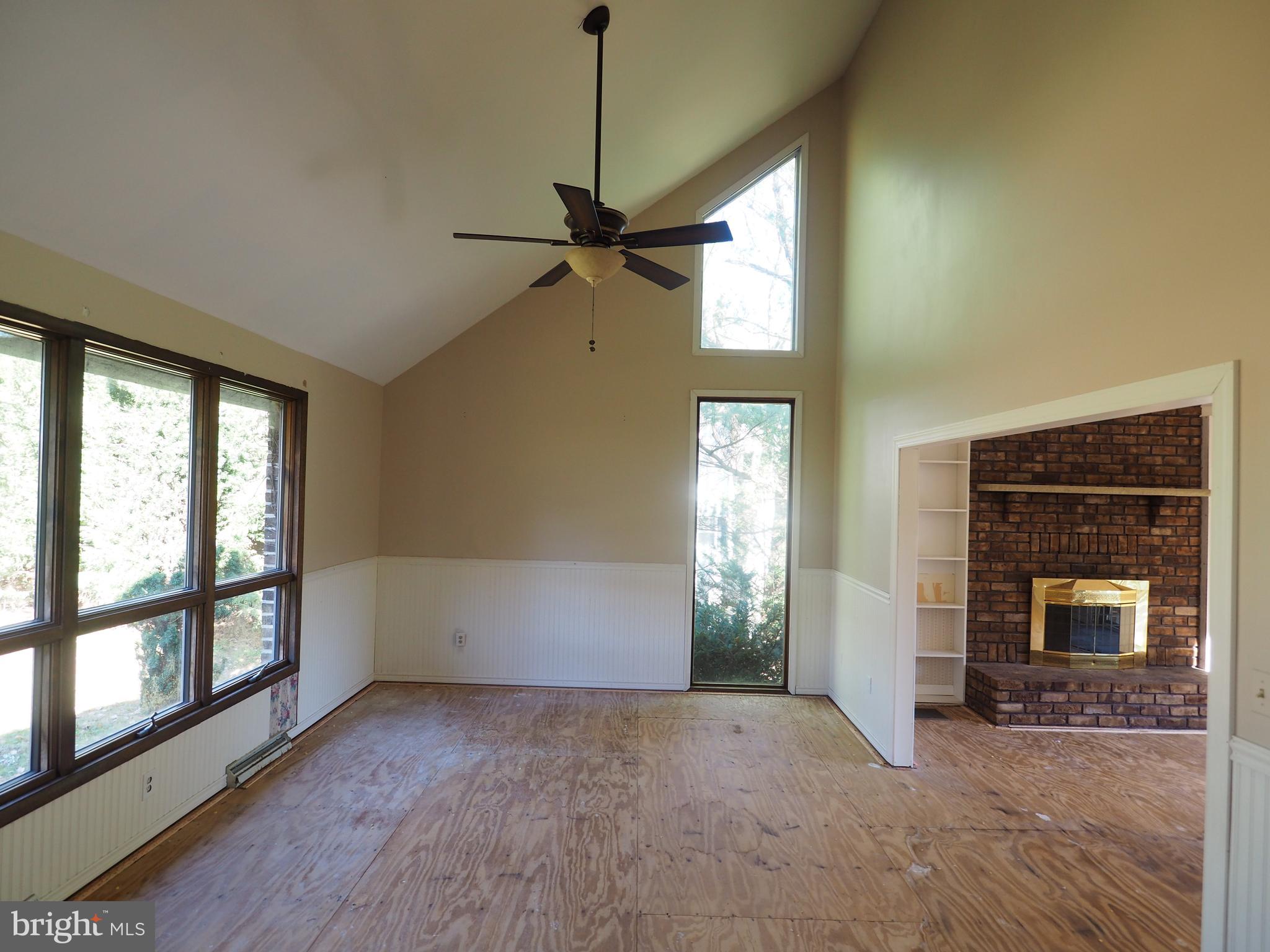 14005 Old Hanover Road Reisterstown, MD 21136 - Photo 9 of 26 Living Room