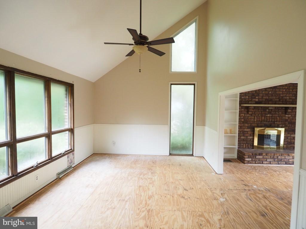 14005 Old Hanover Road Reisterstown, MD 21136 - Photo 10 of 26 Living Area