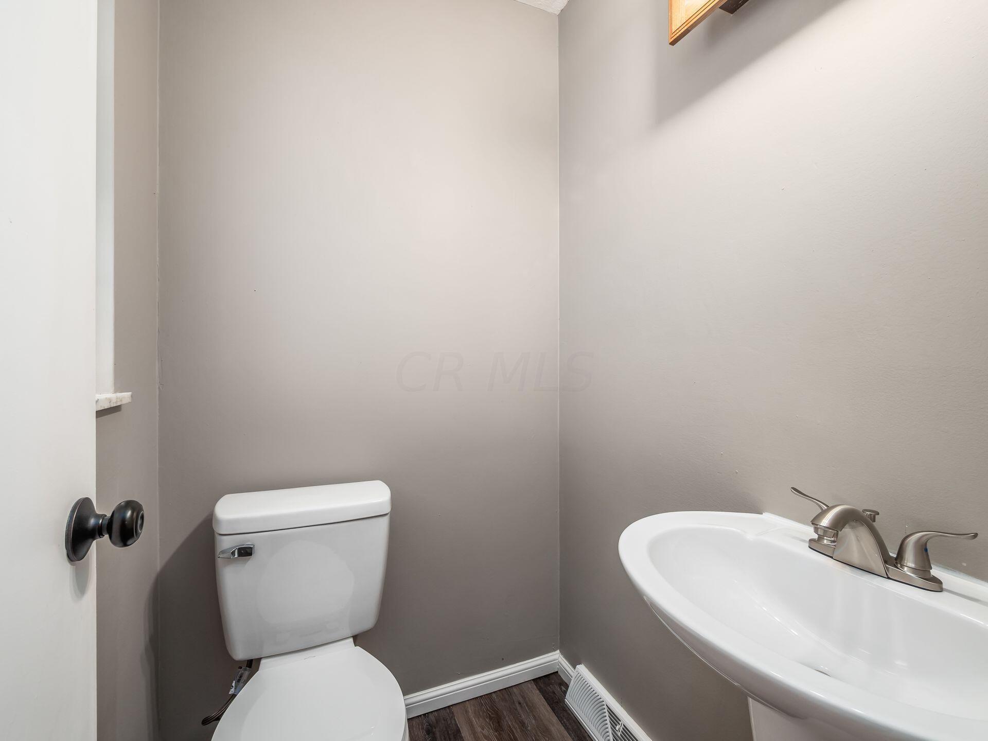 5474 Hoover Road Grove City, OH 43123 - Photo 20 of 48 Half Bath