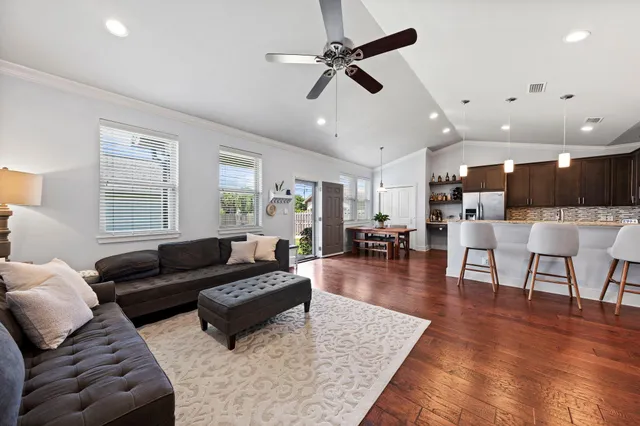 $3,100 | 828 Cannon Lane, Destin, FL 32541