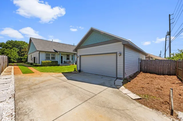 $3,100 | 828 Cannon Lane, Destin, FL 32541