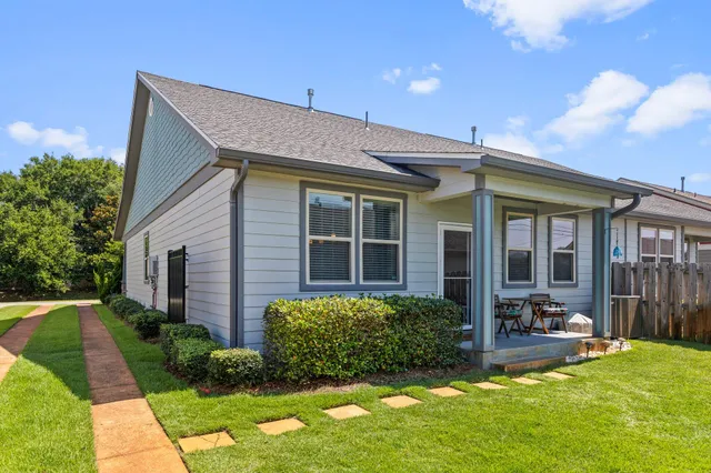 $3,100 | 828 Cannon Lane, Destin, FL 32541