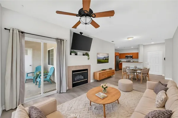 $339,999 | 26364 Arboretum Way, Unit 3306, Murrieta, CA 92563