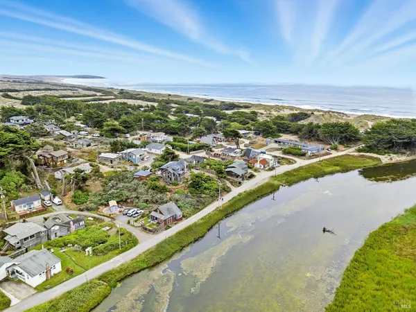 $3,750 | 195 Ocean View Avenue, Bodega Bay, CA 94923