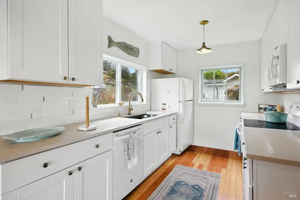 $3,750 | 195 Ocean View Avenue, Bodega Bay, CA 94923