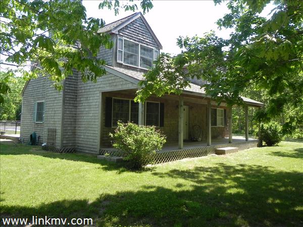 38 Post Oak Road Chilmark, MA 02535 - Photo 5 of 17 http://d1qzqeyxiitrap.cloudfront.net/photos/22200/600/0bb611b6.jpg