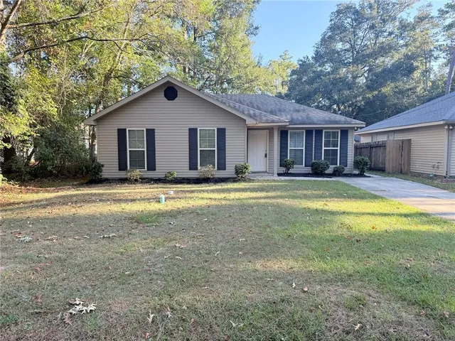 $1,650 | 811 Preval Street, Mandeville, LA 70448