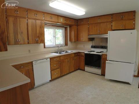 7106 Brewer Road Flint, MI 48507 - Photo 2 of 14 20166730-1.JPG