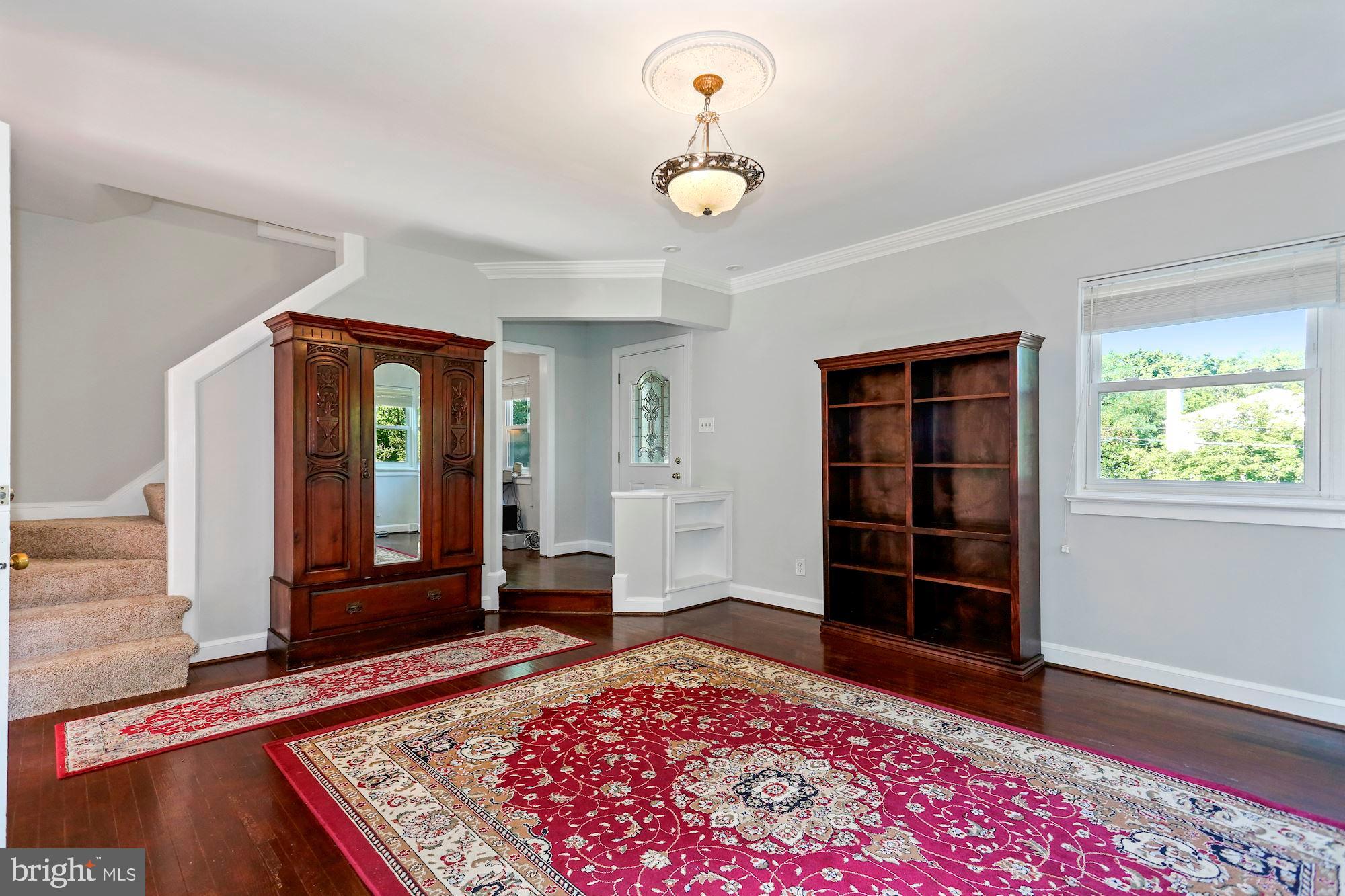 1709 North Glebe Road Arlington, VA 22207 - Photo 8 of 31