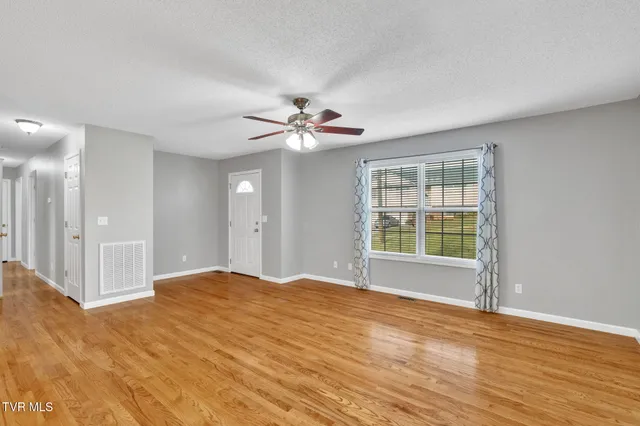 $2,500 | 1125 Faye Street, Unit 11, Kingsport, TN 37660