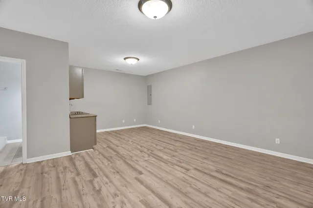 $2,500 | 1125 Faye Street, Unit 11, Kingsport, TN 37660