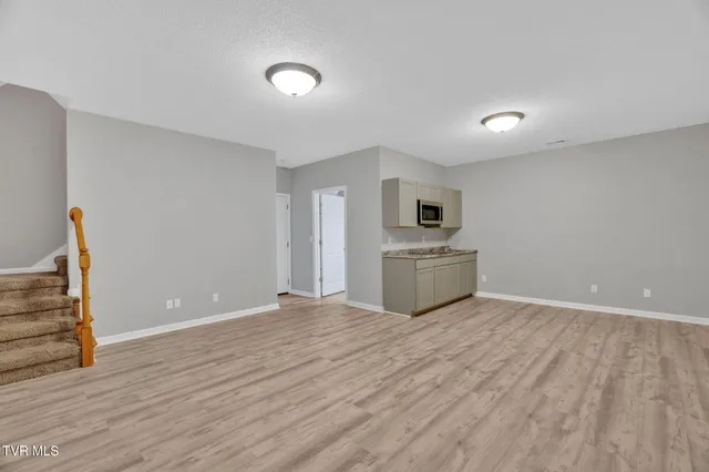 $2,500 | 1125 Faye Street, Unit 11, Kingsport, TN 37660