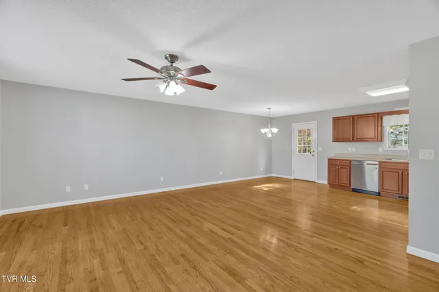 $2,500 | 1125 Faye Street, Unit 11, Kingsport, TN 37660