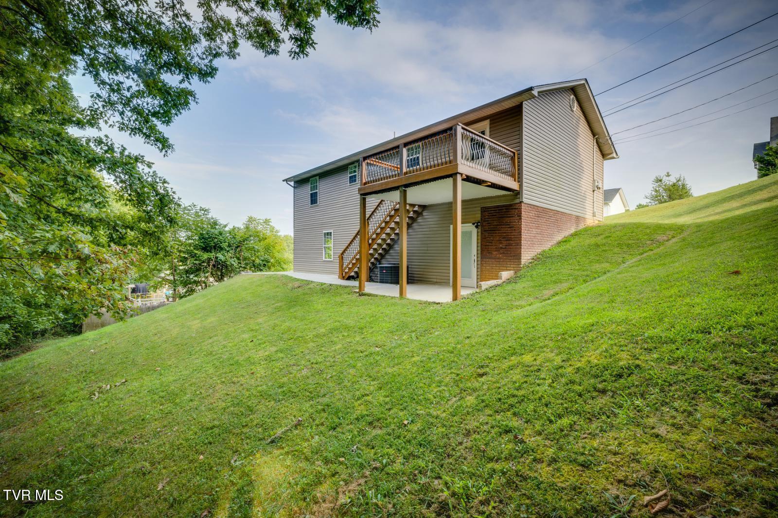 1125 Faye Street, Unit 11 Kingsport, TN 37660 - Photo 34 of 36 024