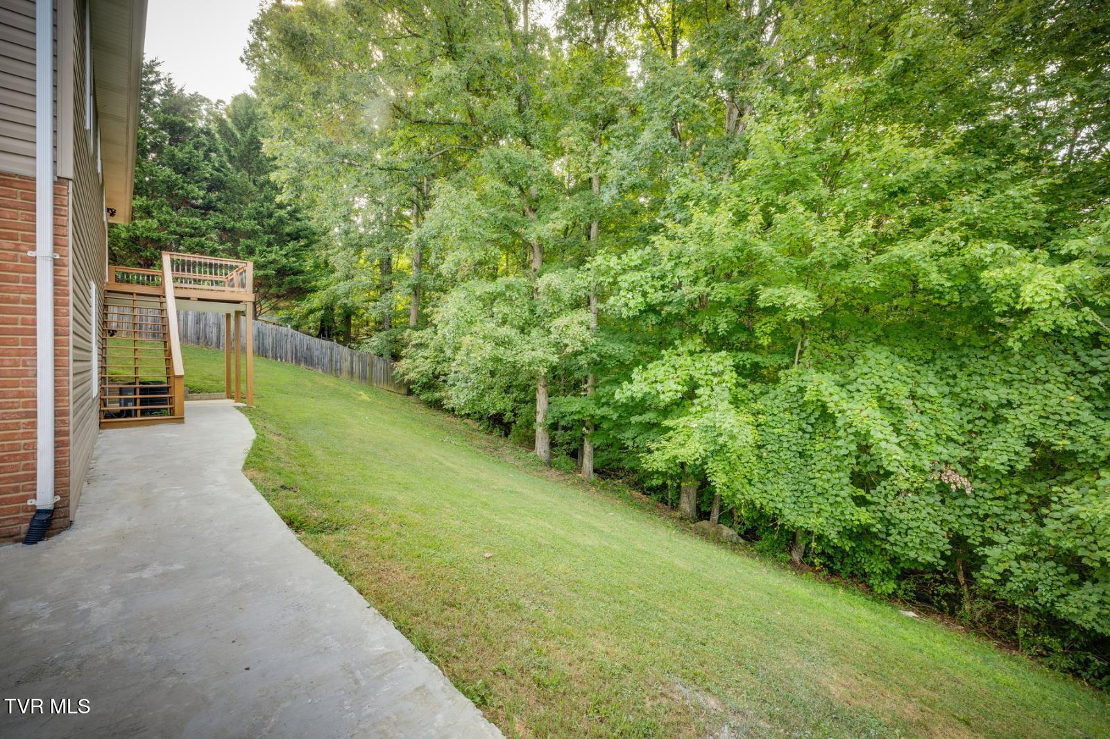 1125 Faye Street, Unit 11 Kingsport, TN 37660 - Photo 35 of 36 025