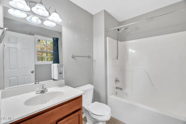 $2,500 | 1125 Faye Street, Unit 11, Kingsport, TN 37660