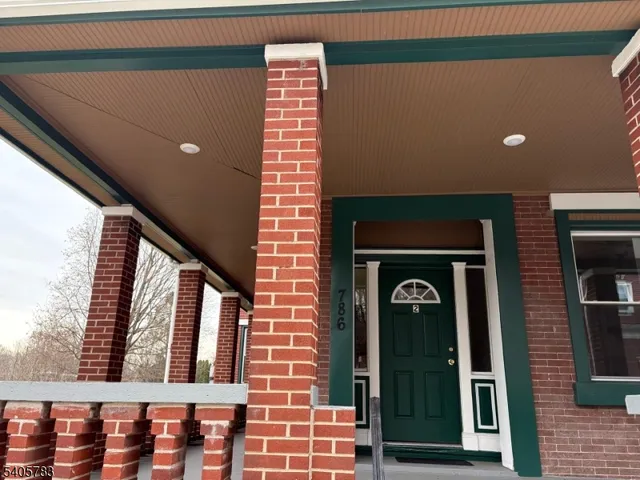$3,200 | 786 South Main Street, Unit 2, Phillipsburg, NJ 08865