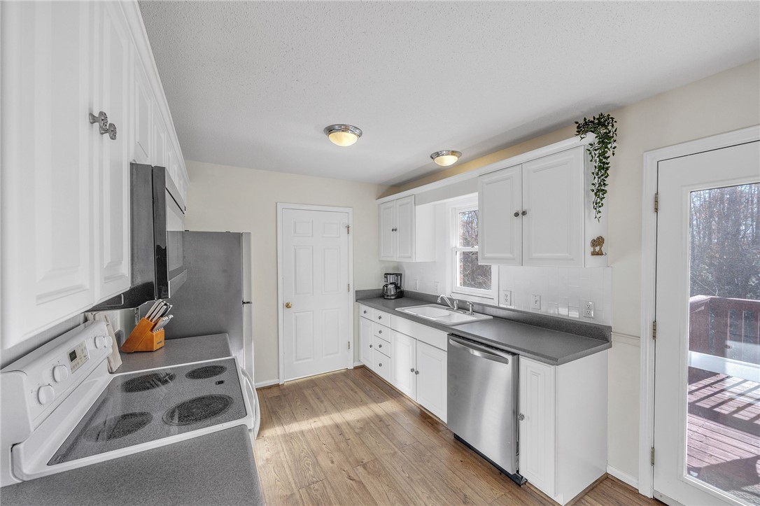 112 Jocassee Falls Road Salem, SC 29676 - Photo 14 of 37