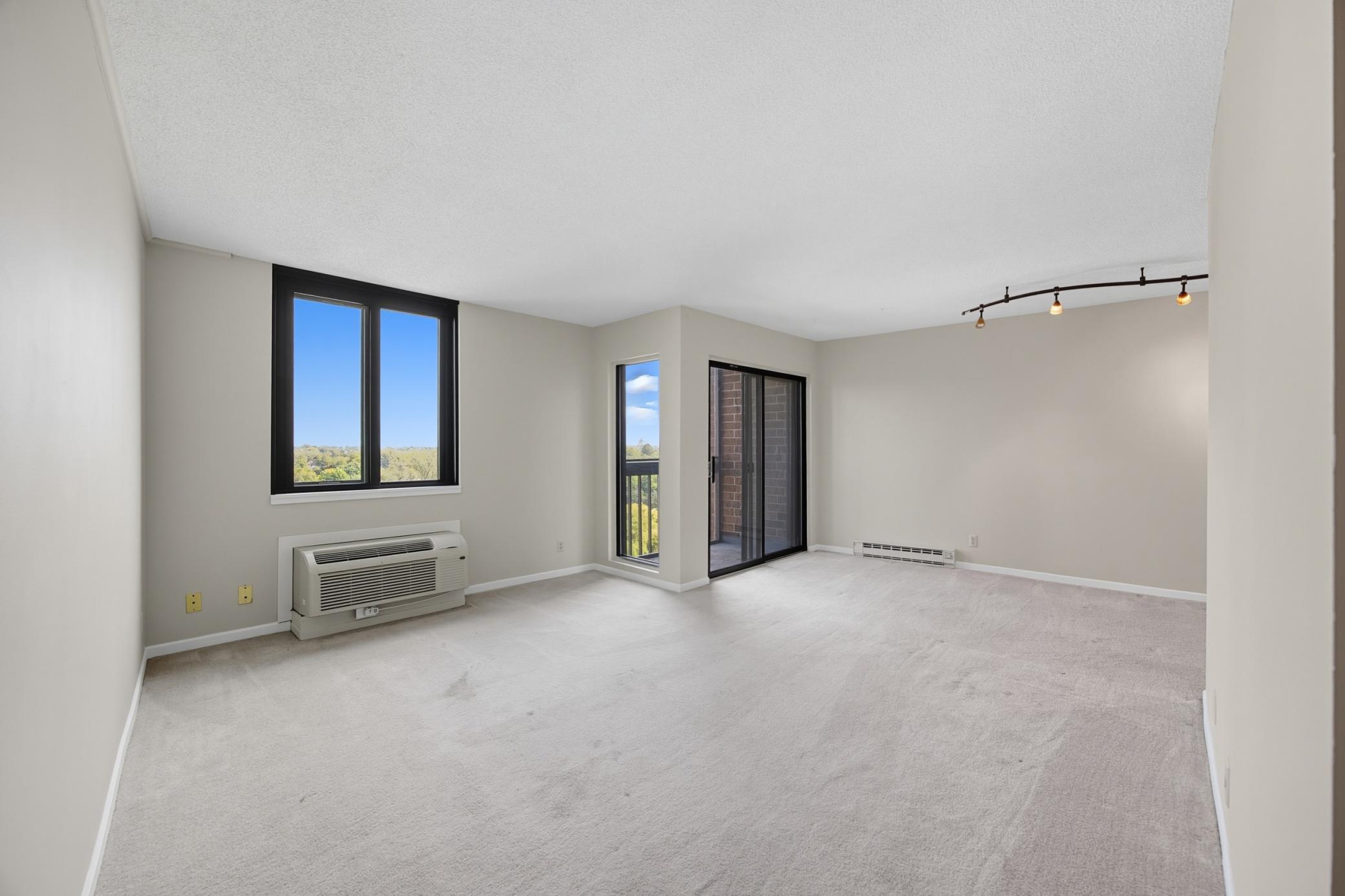 1181 Edgcumbe Road, Unit 914 St. Paul, MN 55105 - Photo 2 of 23