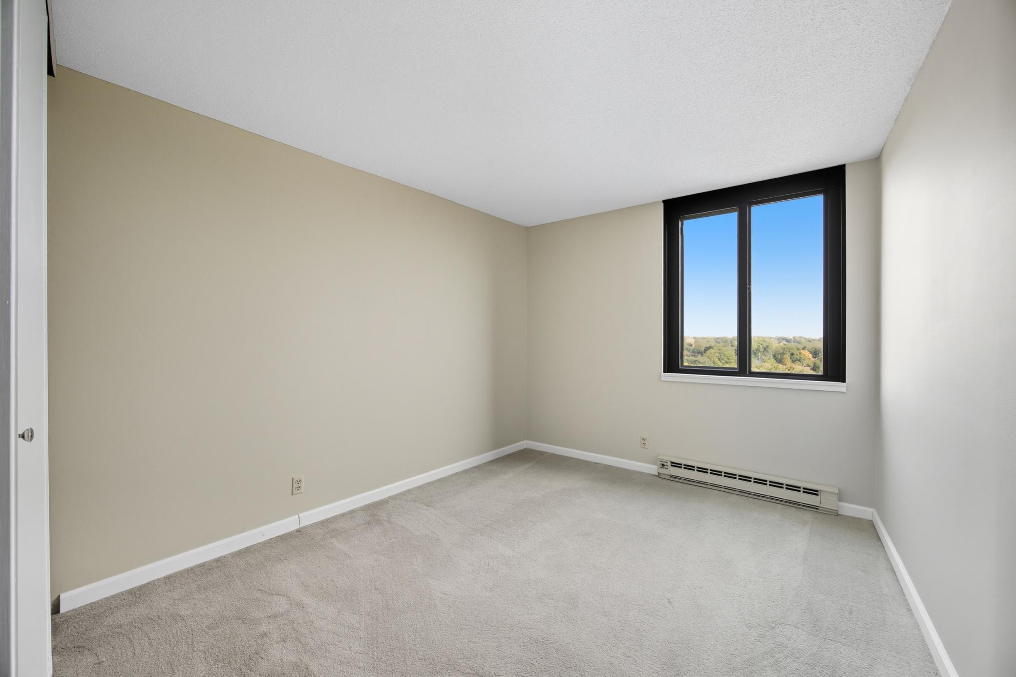 1181 Edgcumbe Road, Unit 914 St. Paul, MN 55105 - Photo 7 of 23