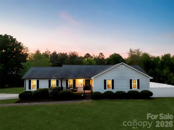 $389,000 | 114 Cross Creek Drive, Cherryville, NC 28021