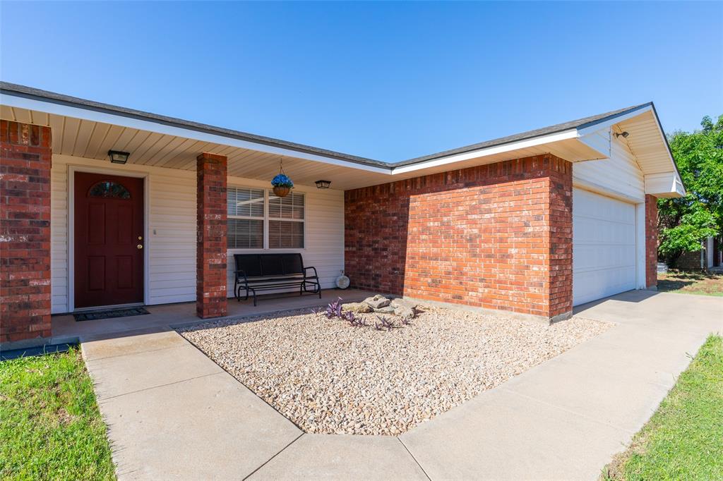 1603 Derrick Drive Haskell, TX 79521 - Photo 35 of 37 a front view of house with garage