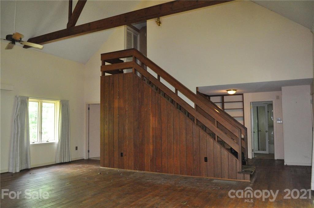 329 Laurel Ridge Road Columbus, NC 28722 - Photo 4 of 6 a view of a stairs and an entryway