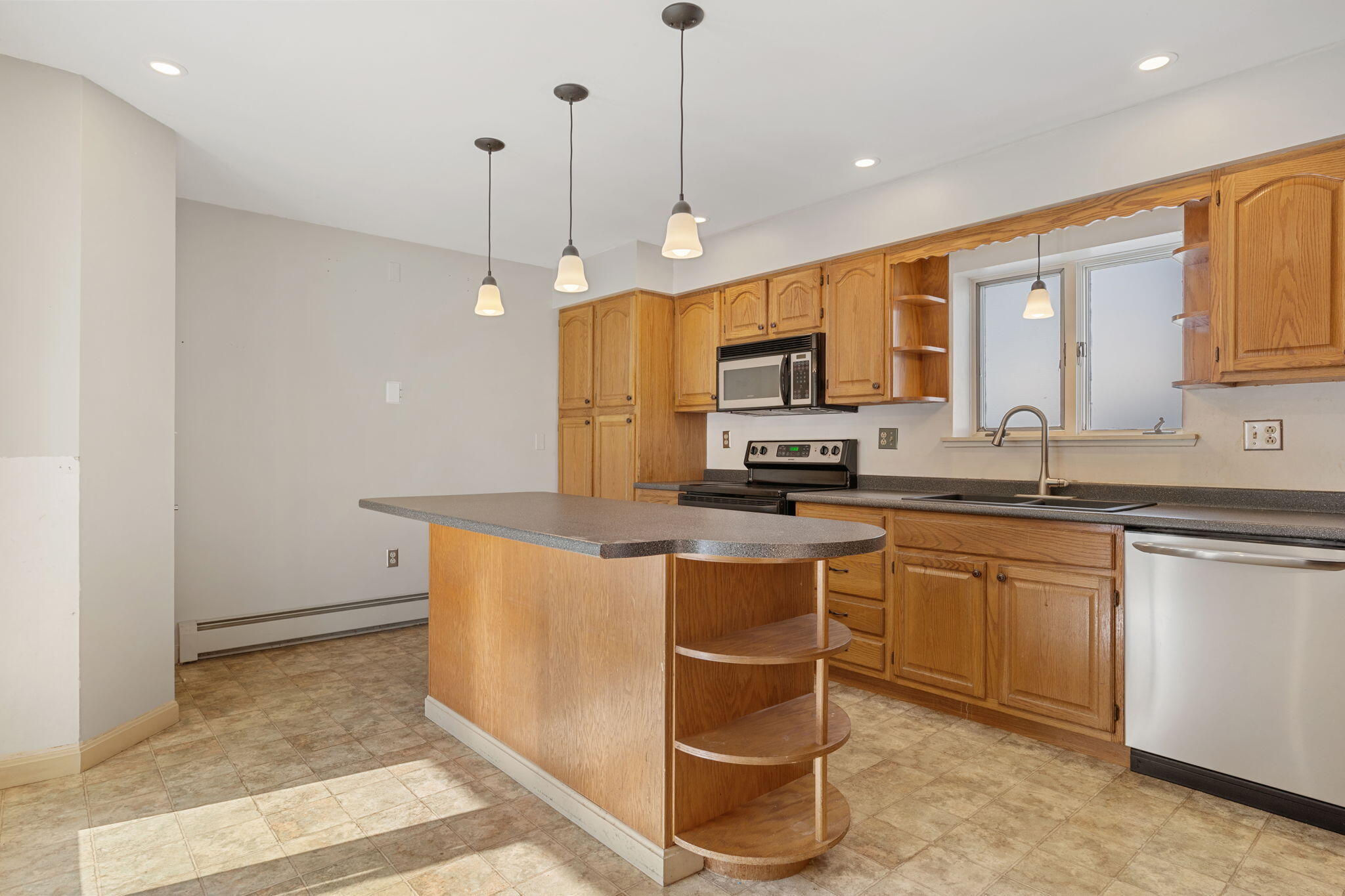 28 Crosby Street Augusta, ME 04330 - Photo 11 of 30 11