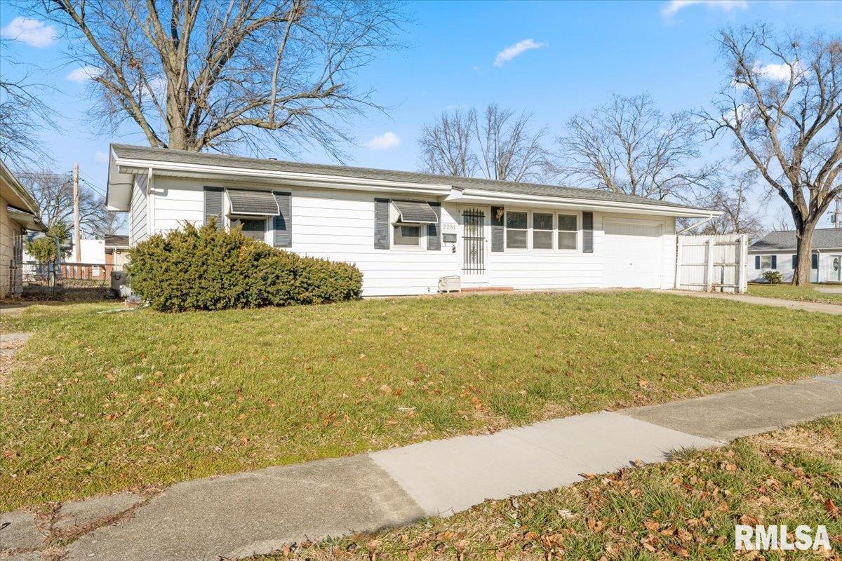 2281 Ramsey Road Springfield, IL 62702 - Photo 3 of 29